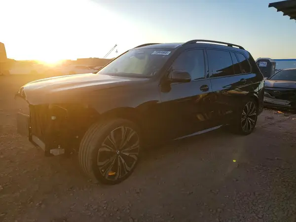 5UX33EM04R9V48943 2024 BMW X7 - Image 1