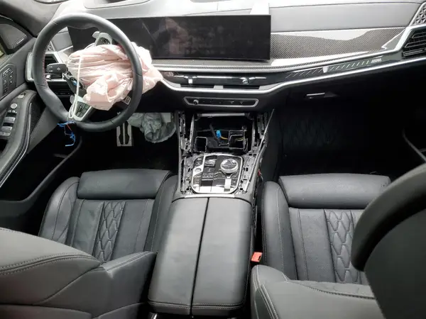 5UX33EM04S9W66870 2025 BMW X7 - Image 8