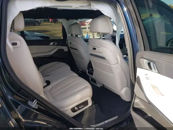 5UX33EM04S9W68246 2025 BMW X7 - Image 8