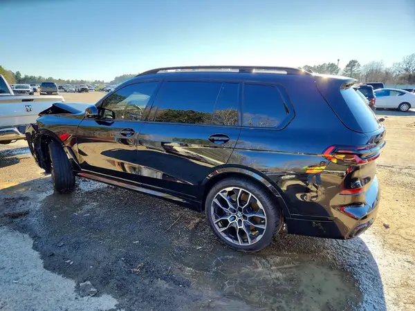 5UX33EM04T9023775 2026 BMW X7 - Image 2