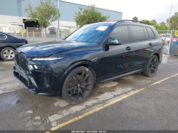 5UX33EM05R9T00779 2024 BMW X7 - Image 2