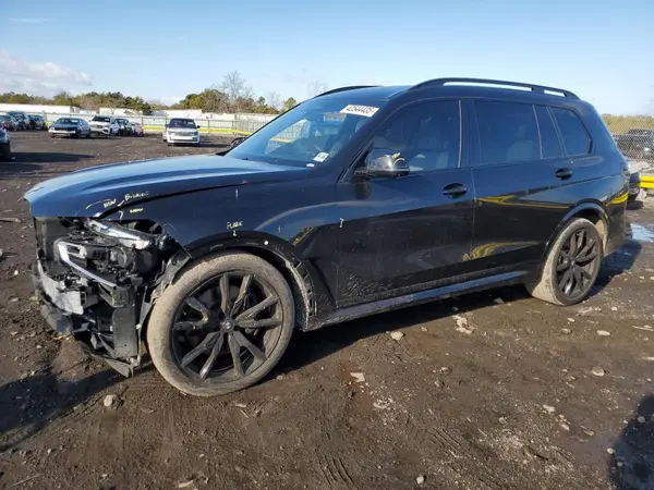 5UX33EM05R9T05013 2024 BMW X7 - Image 1