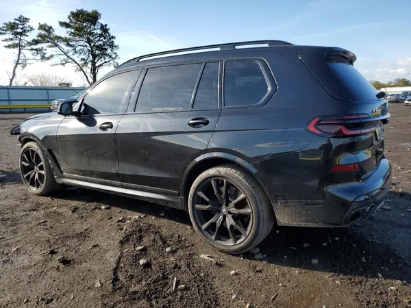 5UX33EM05R9T05013 2024 BMW X7 - Image 2