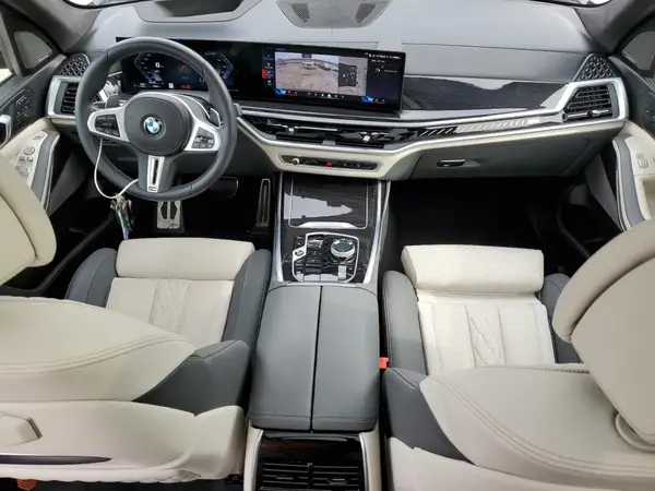 5UX33EM05R9U50763 2024 BMW X7 - Image 8