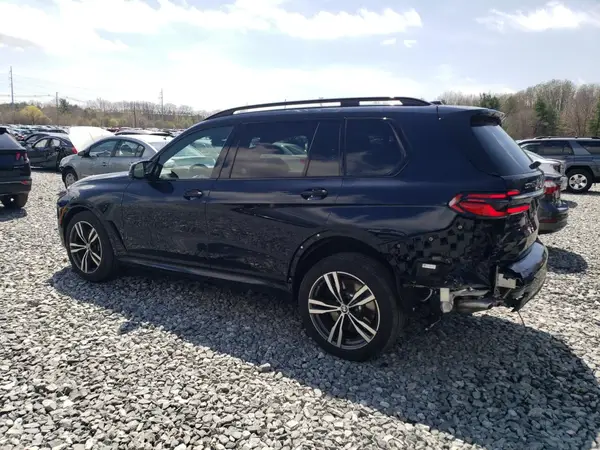 5UX33EM05R9V23548 2024 BMW X7 - Image 2