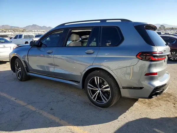 5UX33EM06P9M78231 2023 BMW X7 - Image 2