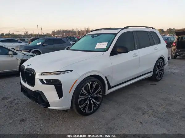 5UX33EM06R9S83619 2024 BMW X7 - Image 2