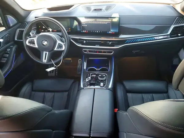 5UX33EM06S9X01439 2025 BMW X7 - Image 8