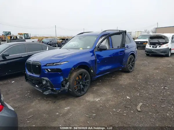 5UX33EM06S9Z33541 2025 BMW X7 - Image 2