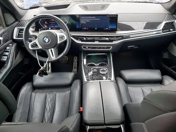 5UX33EM07P9P22727 2023 BMW X7 - Image 8