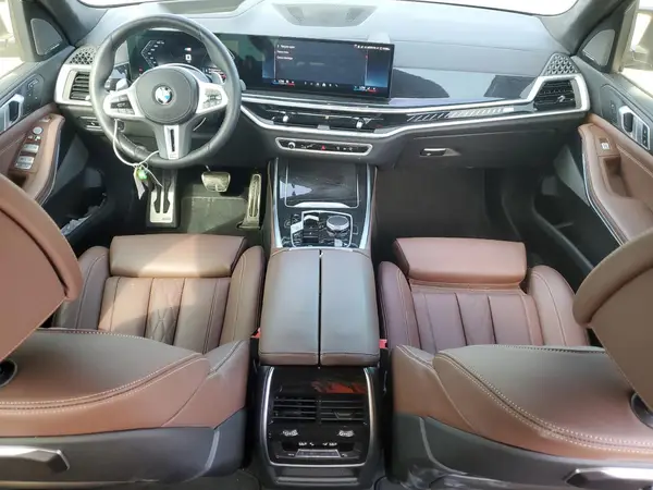 5UX33EM07R9S74394 2024 BMW X7 - Image 8