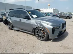 5UX33EM07R9U33964 2024 BMW X7