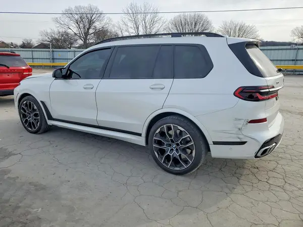5UX33EM07S9X58023 2025 BMW X7 - Image 2