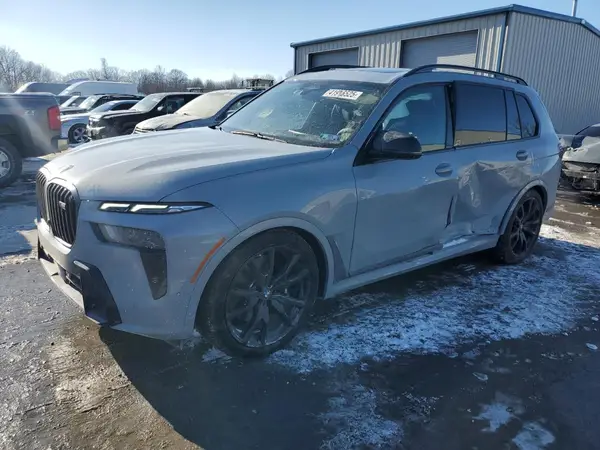 5UX33EM07S9Y38146 2025 BMW X7 - Image 1