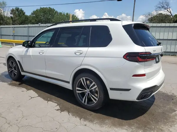 5UX33EM07T9088894 2026 BMW X7 - Image 2