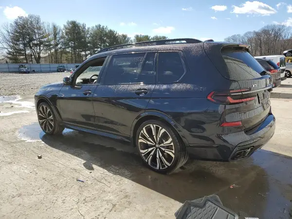 5UX33EM08R9T81499 2024 BMW X7 - Image 2