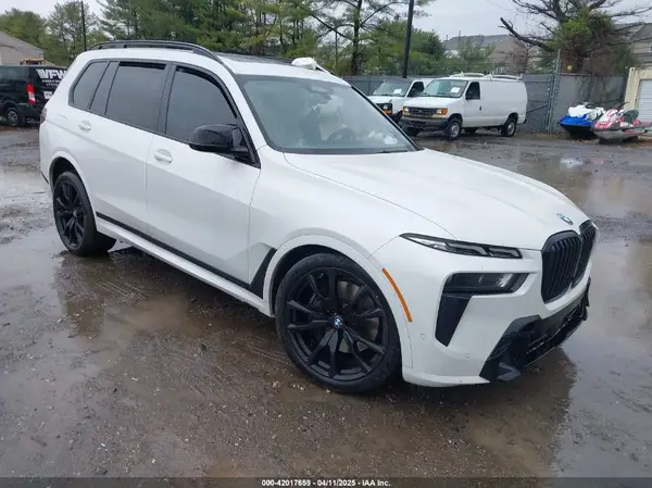 5UX33EM08R9U05543 2024 BMW X7 - Image 1