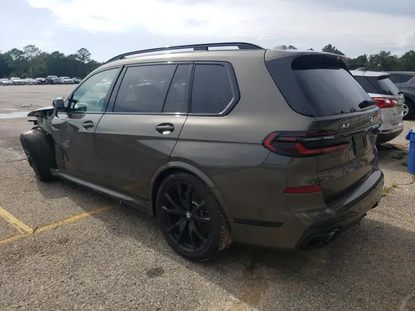 5UX33EM08R9V47441 2024 BMW X7 - Image 2
