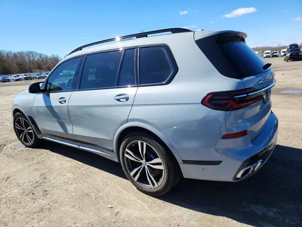 5UX33EM08S9X10045 2025 BMW X7 - Image 2