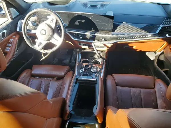 5UX33EM09P9P35687 2023 BMW X7 - Image 8