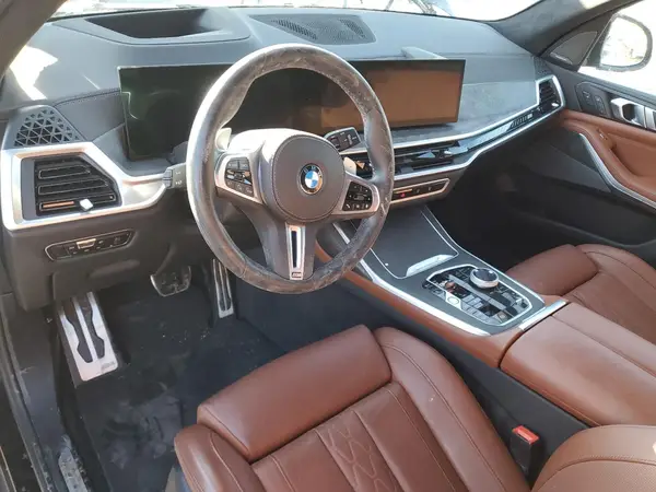 5UX33EM09P9R19611 2023 BMW X7 - Image 8