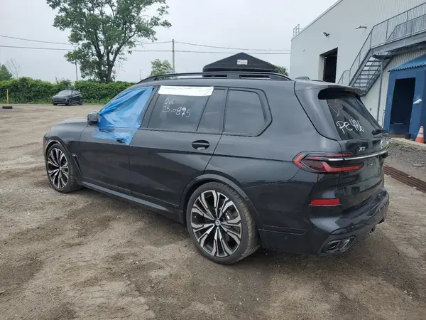 5UX33EM09P9S01265 2023 BMW X7 - Image 2