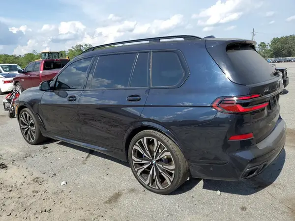 5UX33EM09R9S59931 2024 BMW X7 - Image 2