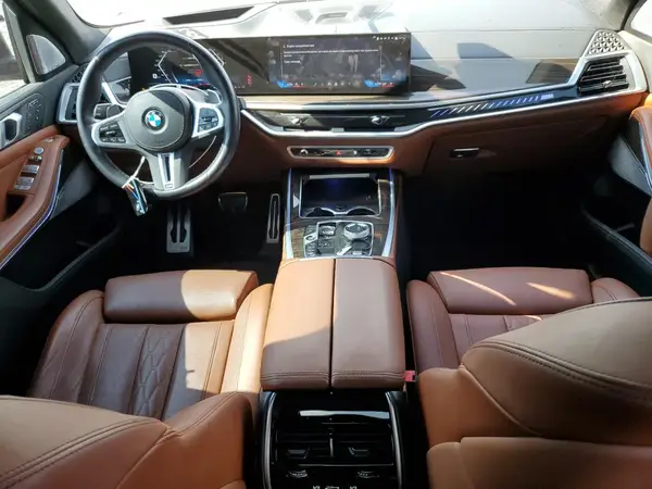 5UX33EM09R9S59931 2024 BMW X7 - Image 8