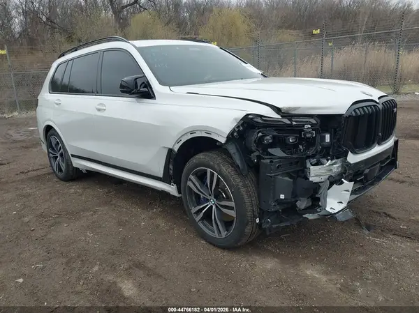 5UX33EM09R9S86174 2024 BMW X7 - Image 1