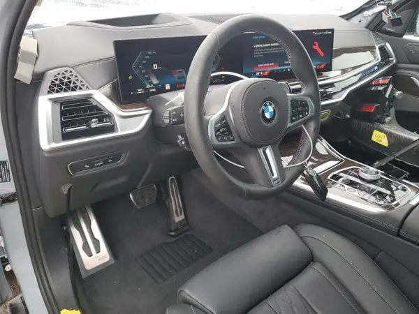 5UX33EM09S9W70218 2025 BMW X7 - Image 8