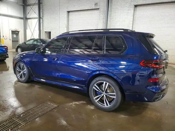 5UX33EM09S9Y51416 2025 BMW X7 - Image 2