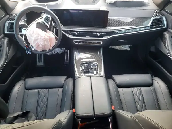 5UX33EM09T9079288 2026 BMW X7 - Image 8