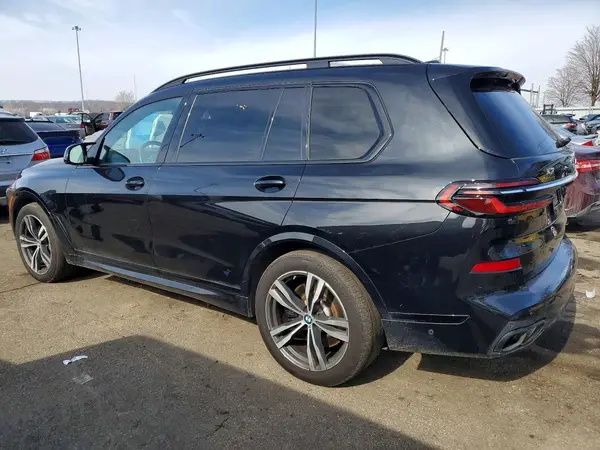 5UX33EM0XP9N47020 2023 BMW X7 - Image 2