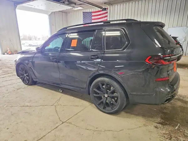 5UX33EM0XP9R12912 2023 BMW X7 - Image 2