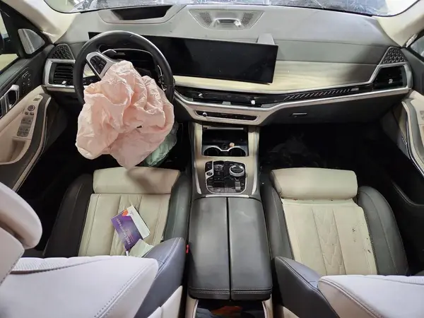 5UX33EM0XP9R12912 2023 BMW X7 - Image 8