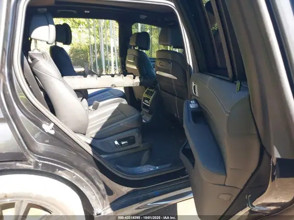 5UX33EM0XR9U07116 2024 BMW X7 - Image 8