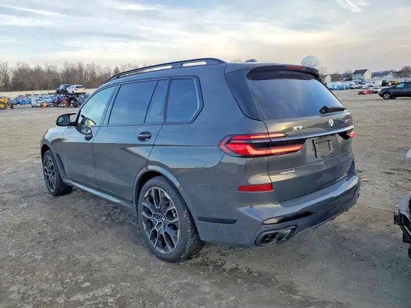 5UX33EM0XS9Z29251 2025 BMW X7 - Image 2
