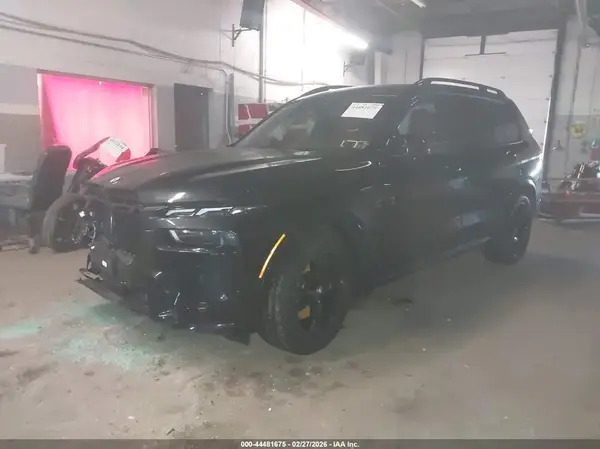5UX33EM0XT9120317 2026 BMW X7 - Image 2
