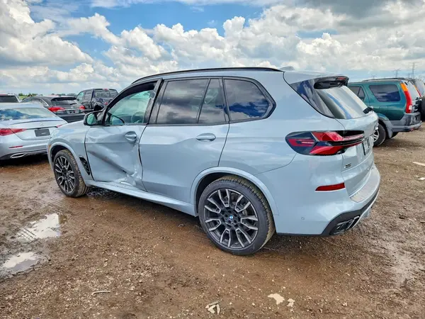 5UX33EU00S9W99297 2025 BMW X5 - Image 2
