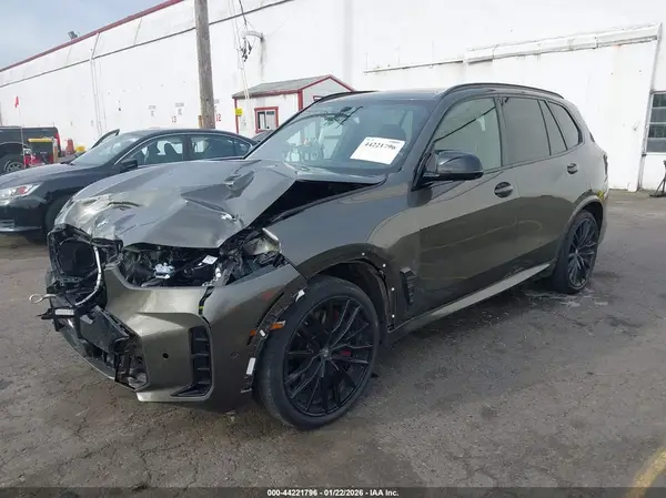 5UX33EU00S9Y18742 2025 BMW X5 - Image 2
