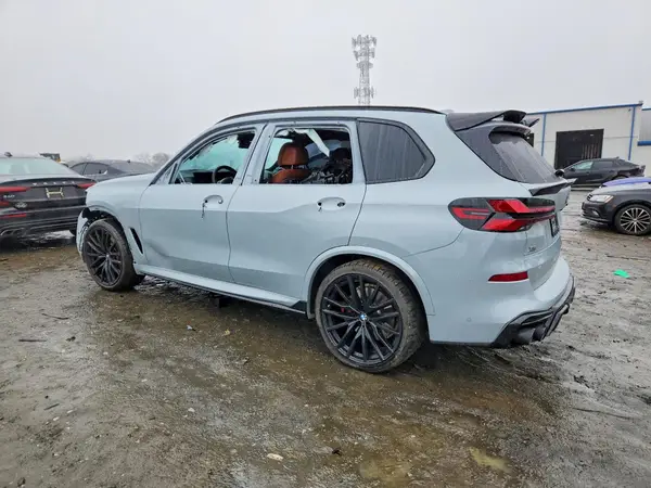 5UX33EU01S9W89510 2025 BMW X5 M - Image 2