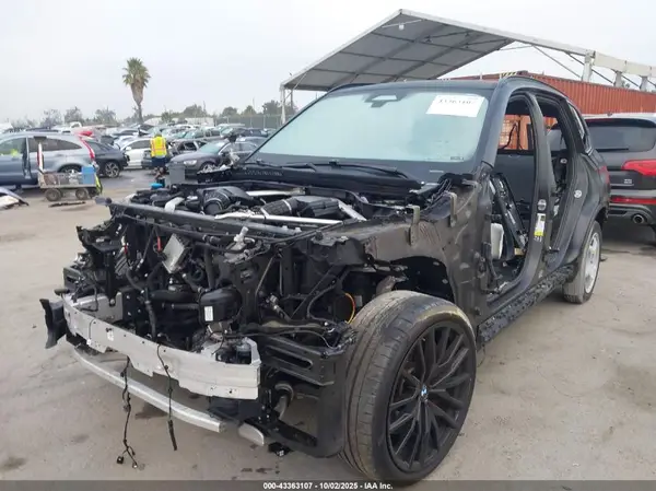 5UX33EU02R9T73933 2024 BMW X5 - Image 2