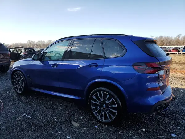 5UX33EU02S9W63997 2025 BMW X5 M - Image 2