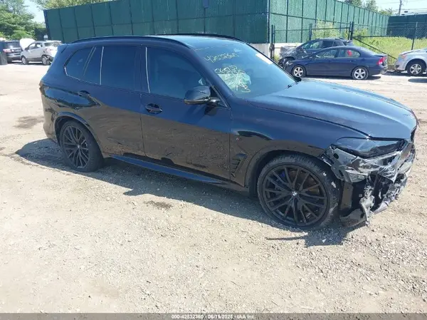 5UX33EU02S9Z11343 2025 BMW X5 - Image 1