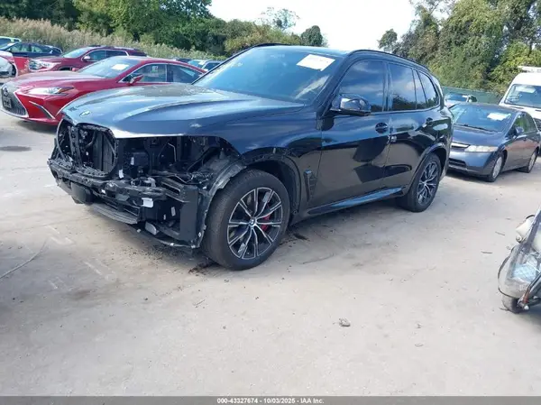 5UX33EU03R9S75882 2024 BMW X5 - Image 2