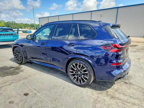 5UX33EU03R9T09335 2024 BMW X5 - Image 2