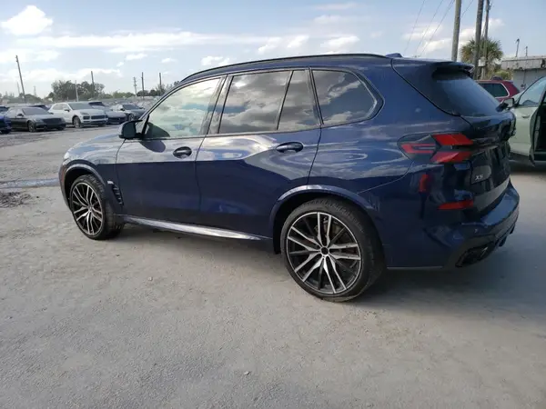 5UX33EU03S9W71641 2025 BMW X5 - Image 2