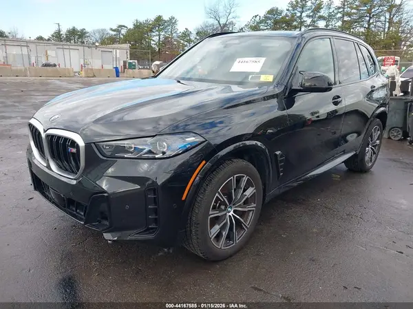 5UX33EU04S9W95690 2025 BMW X5 - Image 2