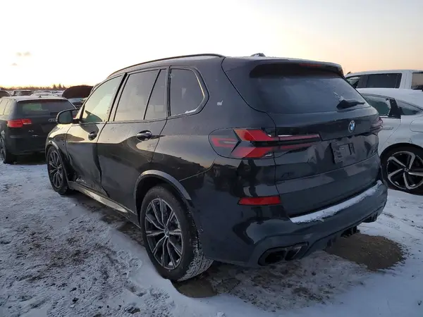 5UX33EU04S9X45844 2025 BMW X5 M - Image 2