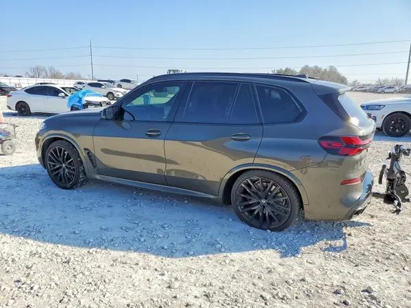5UX33EU04S9Y33812 2025 BMW X5 M - Image 2